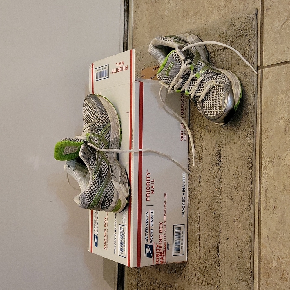 ASICS / 6 / GRAY GREEN